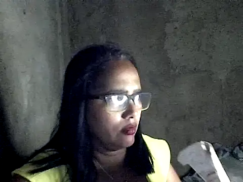 Snapshot of Damita999 chatting on 02-04-25, 11:38 Damita999 online show from 02-04-25, 11:38