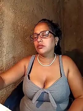 Snapshot of Damita999 chatting on 02-06-25, 06:02 Damita999 online show from 02-06-25, 06:02