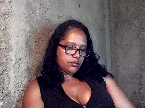 Snapshot of Damita999 chatting on 02-07-25, 05:18 Damita999 online show from 02-07-25, 05:18