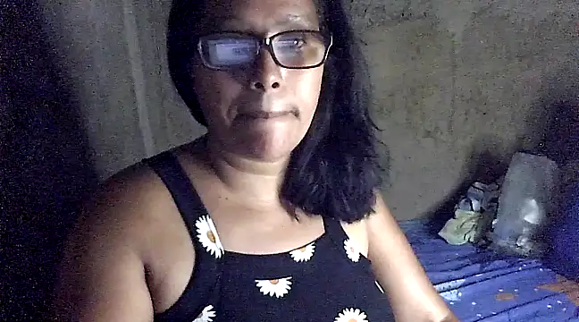 Snapshot of Damita999 chatting on 02-12-25, 06:19 Damita999 online show from 02-12-25, 06:19