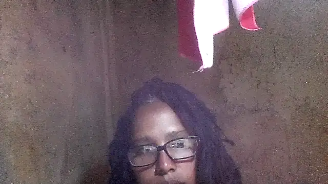 Snapshot of Damita999 chatting on 02-16-25, 09:05 Damita999 online show from 02-16-25, 09:05