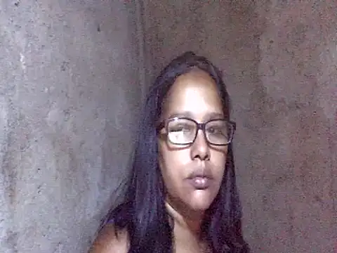 Snapshot of Damita999 chatting on 02-24-25, 03:31 Damita999 online show from 02-24-25, 03:31