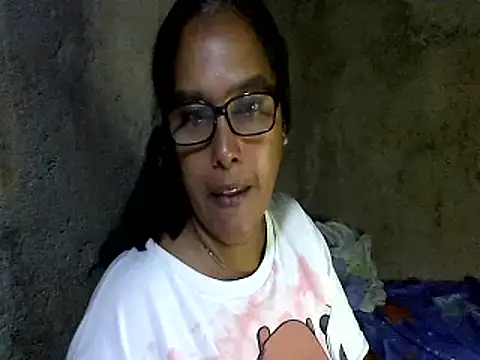 Snapshot of Damita999 chatting on 02-27-25, 02:32 Damita999 online show from 02-27-25, 02:32
