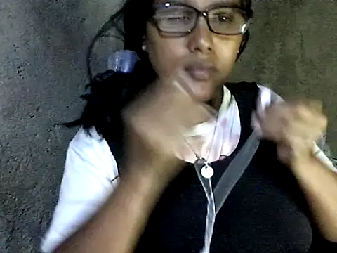 Snapshot of Damita999 chatting on 02-27-25, 05:45 Damita999 online show from 02-27-25, 05:45