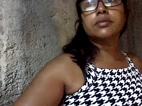 Snapshot of Damita999 chatting on 03-05-25, 07:17 Damita999 online show from 03-05-25, 07:17