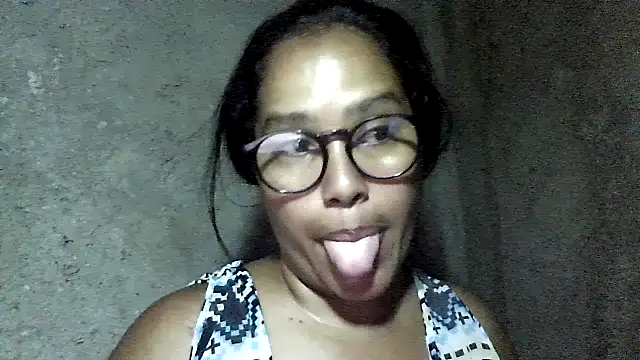 Snapshot of Damita999 chatting on 09-14-25, 04:39 Damita999 online show from 09-14-25, 04:39