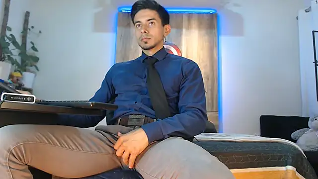 Andrew 4  online show from 02-19-26, 01:56