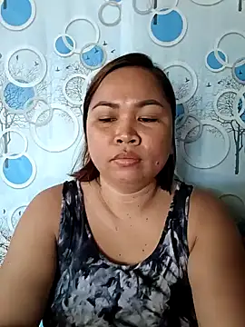 XXLorie 02 online show from 10-28-25, 01:53