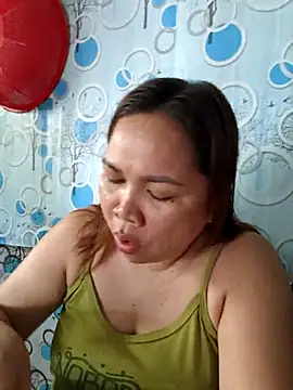 XXLorie 02 online show from 06-19-26, 11:52