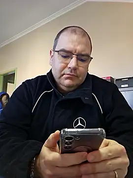 Andrew1900529 online show from 01-12-26, 11:37