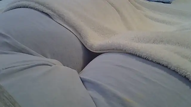 Snapshot of perescam chatting on 02-09-26, 05:28 perescam online show from 02-09-26, 05:28