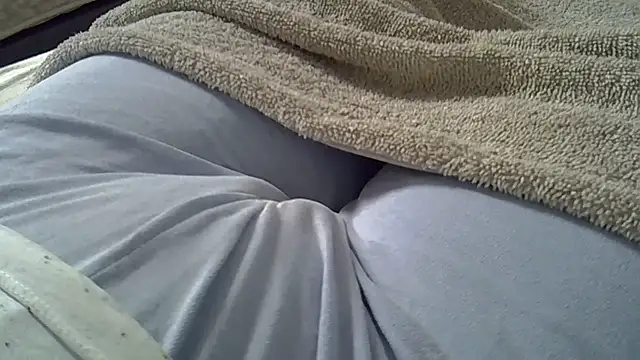 Snapshot of perescam chatting on 02-14-26, 03:20 perescam online show from 02-14-26, 03:20