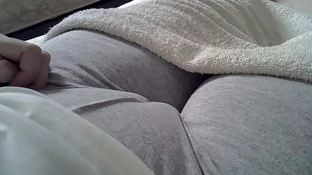 Snapshot of perescam chatting on 02-15-26, 06:59 perescam online show from 02-15-26, 06:59