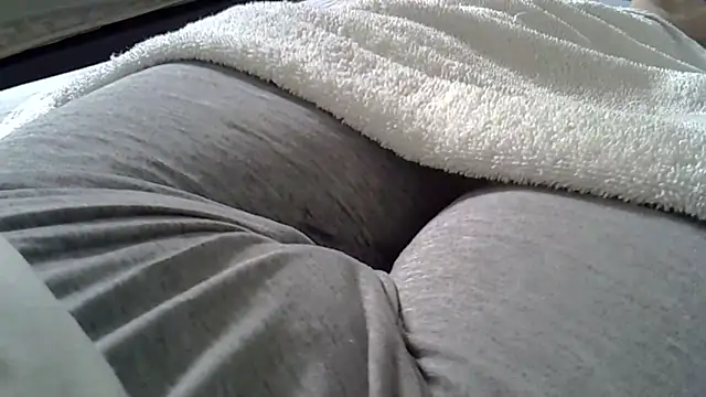 Snapshot of perescam chatting on 02-19-26, 03:30 perescam online show from 02-19-26, 03:30