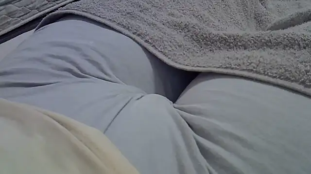 Snapshot of perescam chatting on 02-27-26, 02:33 perescam online show from 02-27-26, 02:33