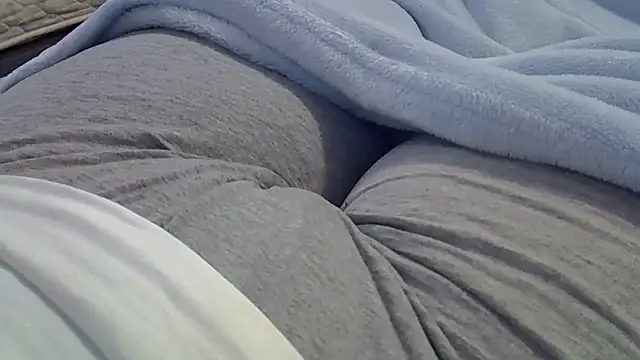 Snapshot of perescam chatting on 03-05-26, 12:45 perescam online show from 03-05-26, 12:45