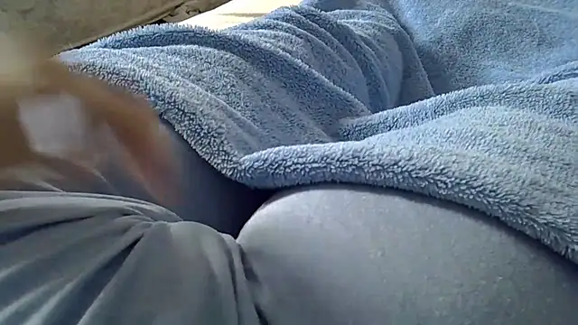 Snapshot of perescam chatting on 03-21-26, 12:21 perescam online show from 03-21-26, 12:21