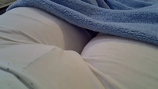 Snapshot of perescam chatting on 03-25-26, 06:47 perescam online show from 03-25-26, 06:47