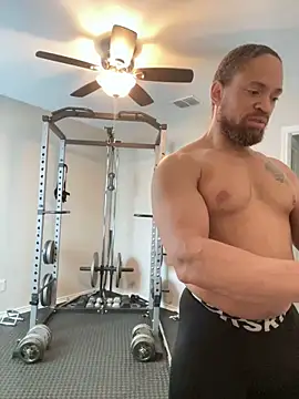 Snapshot of Fathero1time chatting on 09-13-25, 03:23 Fathero1time online show from 09-13-25, 03:23