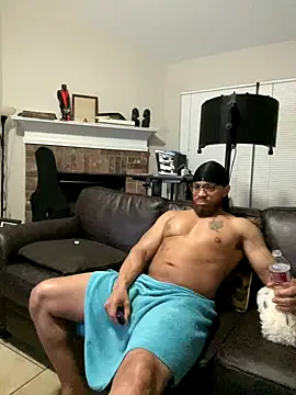 Snapshot of Fathero1time chatting on 09-28-25, 03:56 Fathero1time online show from 09-28-25, 03:56