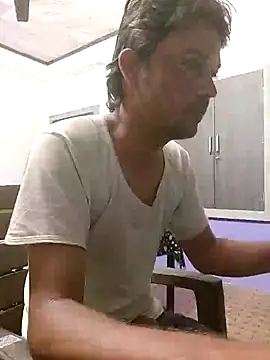 Snapshot of HotBoyOm chatting on 02-21-26, 09:27 HotBoyOm online show from 02-21-26, 09:27