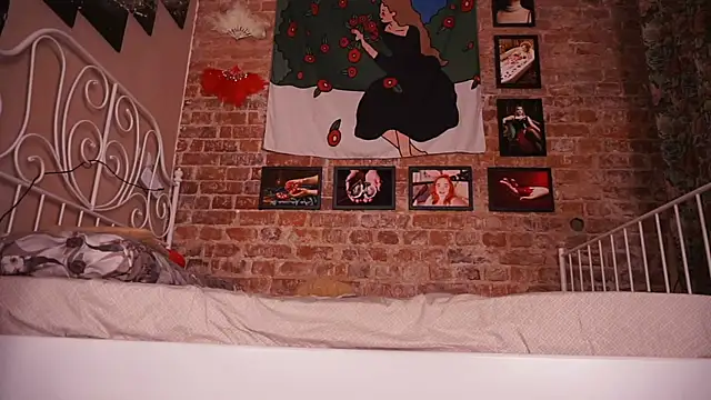 Evelively online show from 12-19-25, 02:18