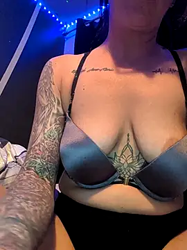 Snapshot of Jennababee chatting on 03-29-26, 03:39 Jennababee online show from 03-29-26, 03:39