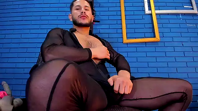 Snapshot of TheIan26 chatting on 12-18-24, 11:08 TheIan26 online show from 12-18-24, 11:08