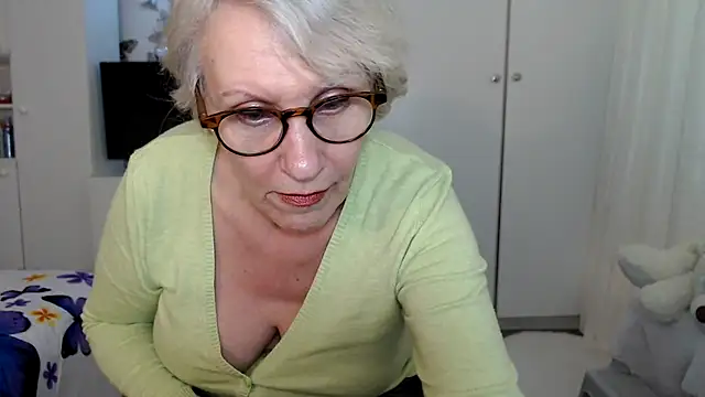Ghertrude52 online show from 03-08-25, 10:22