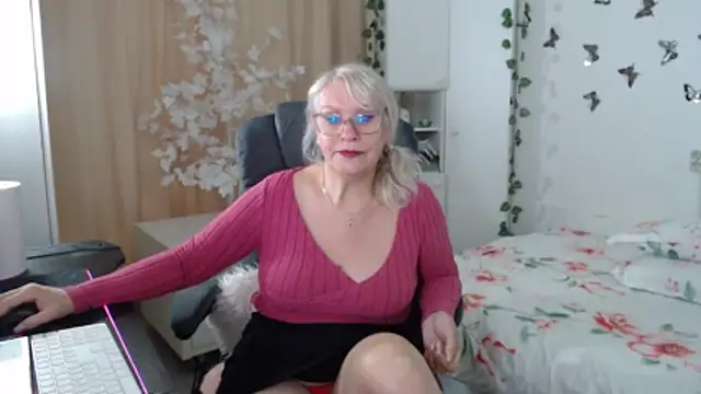 Ghertrude52 online show from 05-10-26, 04:28