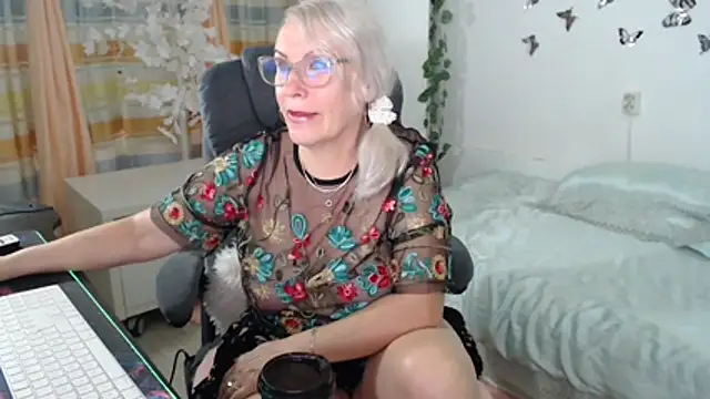 Ghertrude52 online show from 06-15-26, 04:36