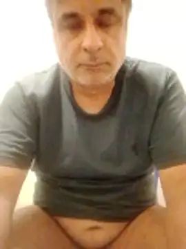 Snapshot of desipapaxxx chatting on 02-11-26, 05:29 desipapaxxx online show from 02-11-26, 05:29