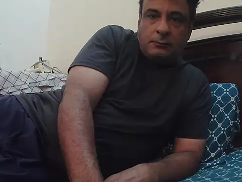 Snapshot of desipapaxxx chatting on 02-24-26, 04:21 desipapaxxx online show from 02-24-26, 04:21