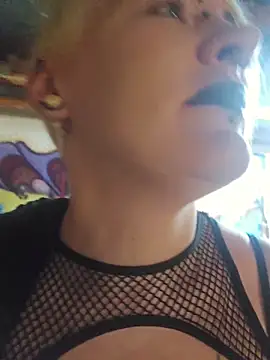 PinkTheHawk online show from 10-25-25, 01:46