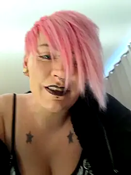 Snapshot of PinkTheHawk chatting on 05-16-26, 02:41 PinkTheHawk online show from 05-16-26, 02:41