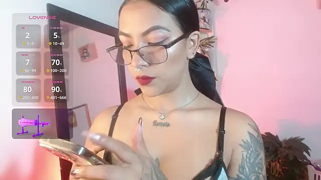 Snapshot of karlavittar chatting on 10-03-25, 12:57 karlavittar online show from 10-03-25, 12:57