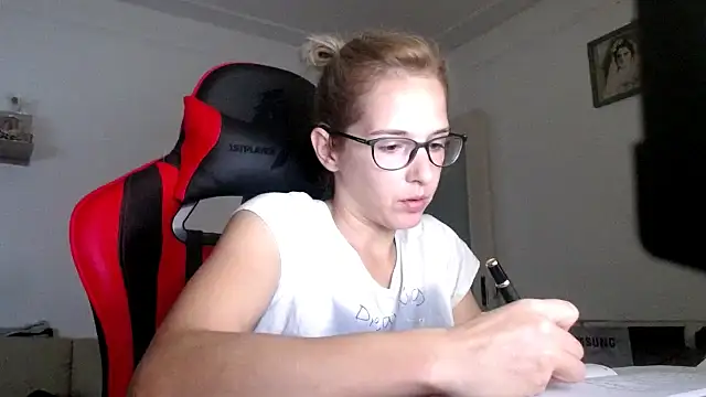 SexxyLety online show from 10-15-25, 08:09