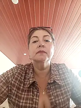 Snapshot of emma_tour chatting on 09-28-25, 06:02 emma tour online show from 09-28-25, 06:02