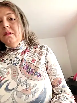 Snapshot of emma_tour chatting on 10-02-25, 03:41 emma tour online show from 10-02-25, 03:41