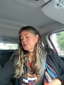 Snapshot of emma_tour chatting on 10-30-25, 03:46 emma tour online show from 10-30-25, 03:46