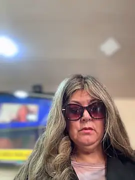 Snapshot of emma_tour chatting on 11-05-25, 01:33 emma tour online show from 11-05-25, 01:33