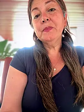 emma tour online show from 12-22-25, 05:10