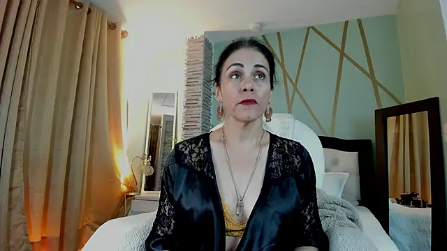 Snapshot of girasol_walton chatting on 01-21-25, 03:32 girasol walton online show from 01-21-25, 03:32