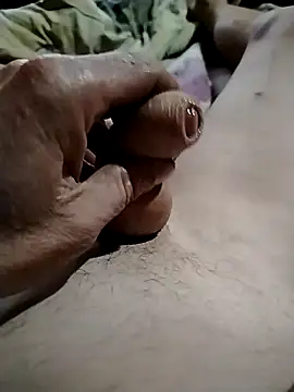 Snapshot of trraaa chatting on 10-15-25, 04:07 trraaa online show from 10-15-25, 04:07