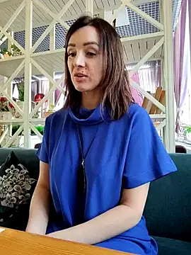 Snapshot of EvaXOAir chatting on 12-14-24, 04:45 EvaXOAir online show from 12-14-24, 04:45