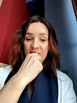 Snapshot of EvaXOAir chatting on 12-21-24, 08:39 EvaXOAir online show from 12-21-24, 08:39