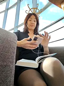 EvaXOAir online show from 09-30-25, 03:44