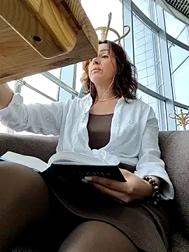 EvaXOAir online show from 10-02-25, 03:46