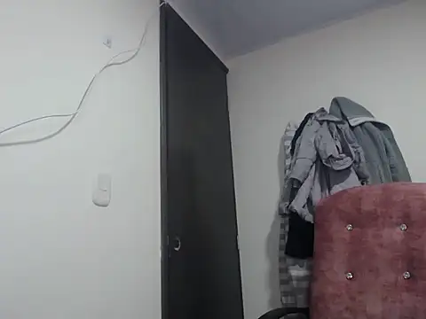 Mia davis01 online show from 12-20-25, 04:52