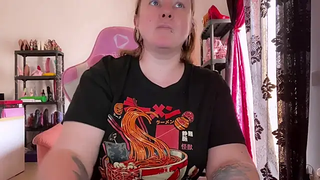 kisicaxx online show from 05-06-26, 01:49